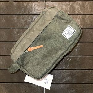 Herschel Supply Company Travel Kit Bag